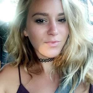 Meet your Posher, Arielle